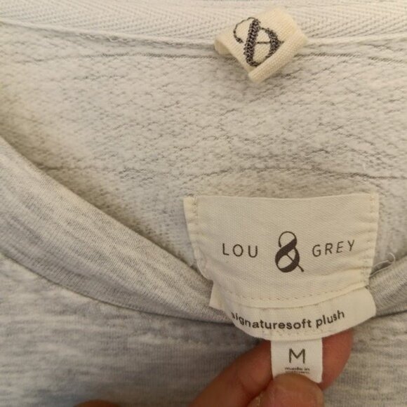 Lou & Grey Signature Soft Plush Light Gray Heathered Raglan Sweatshirt Size M - Picture 3 of 8